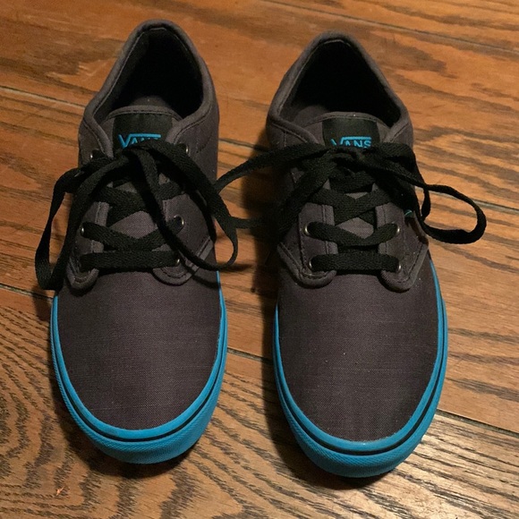 dark turquoise vans